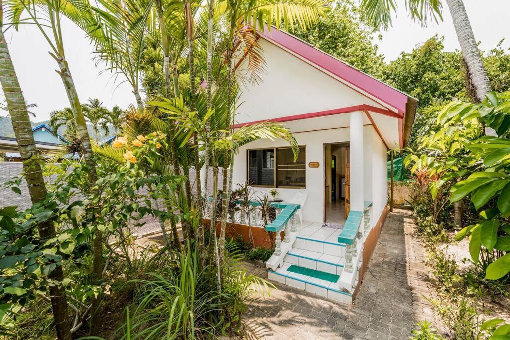 Baan Coconut Villa Bang Tao Beach  Exterior photo